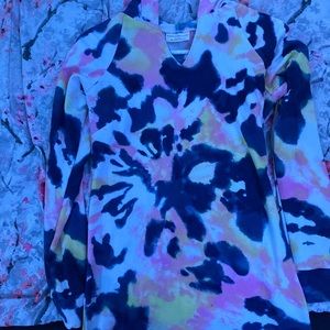 Soft colorful shirt, size medium!